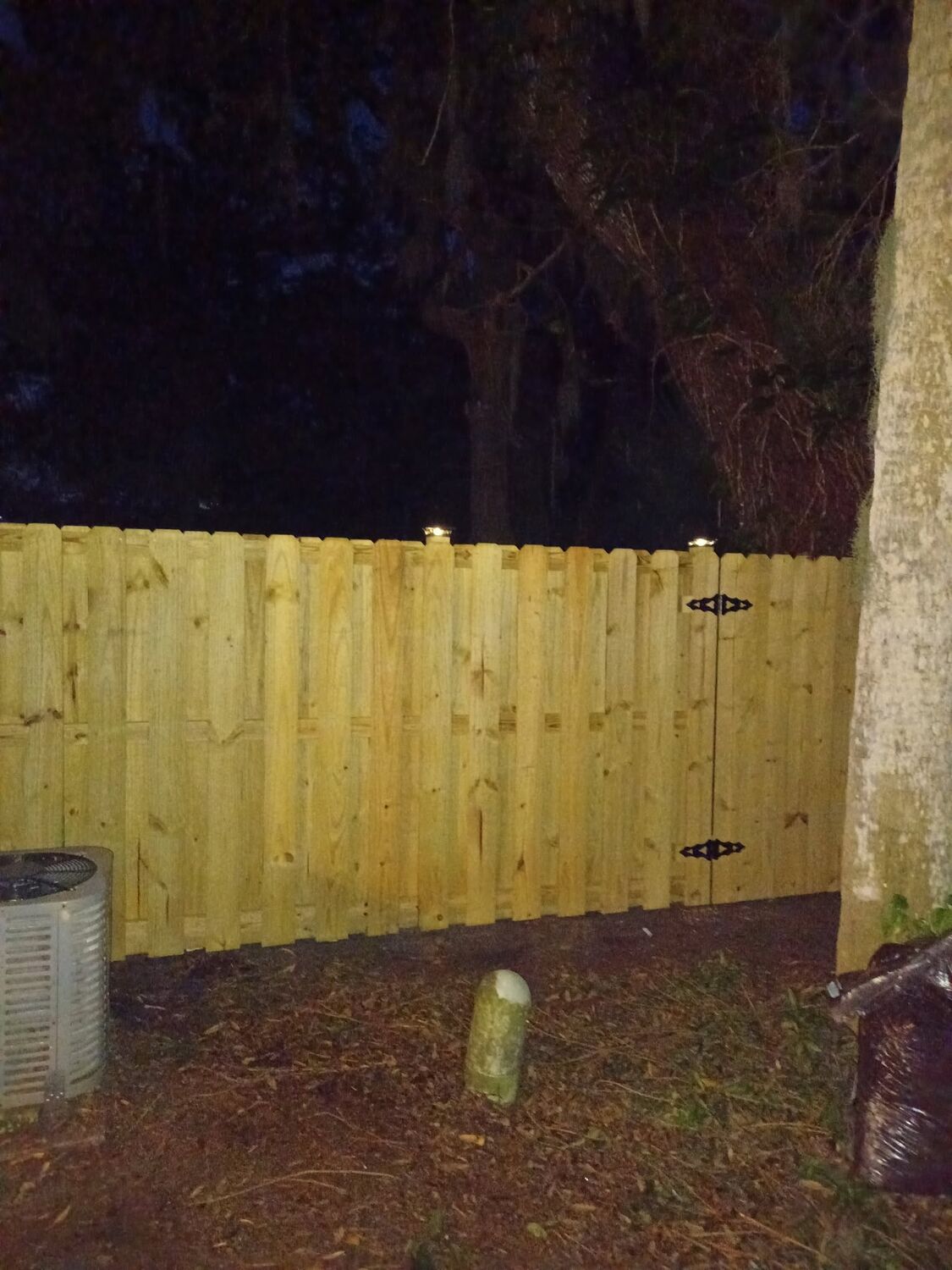 Custom fence build detail